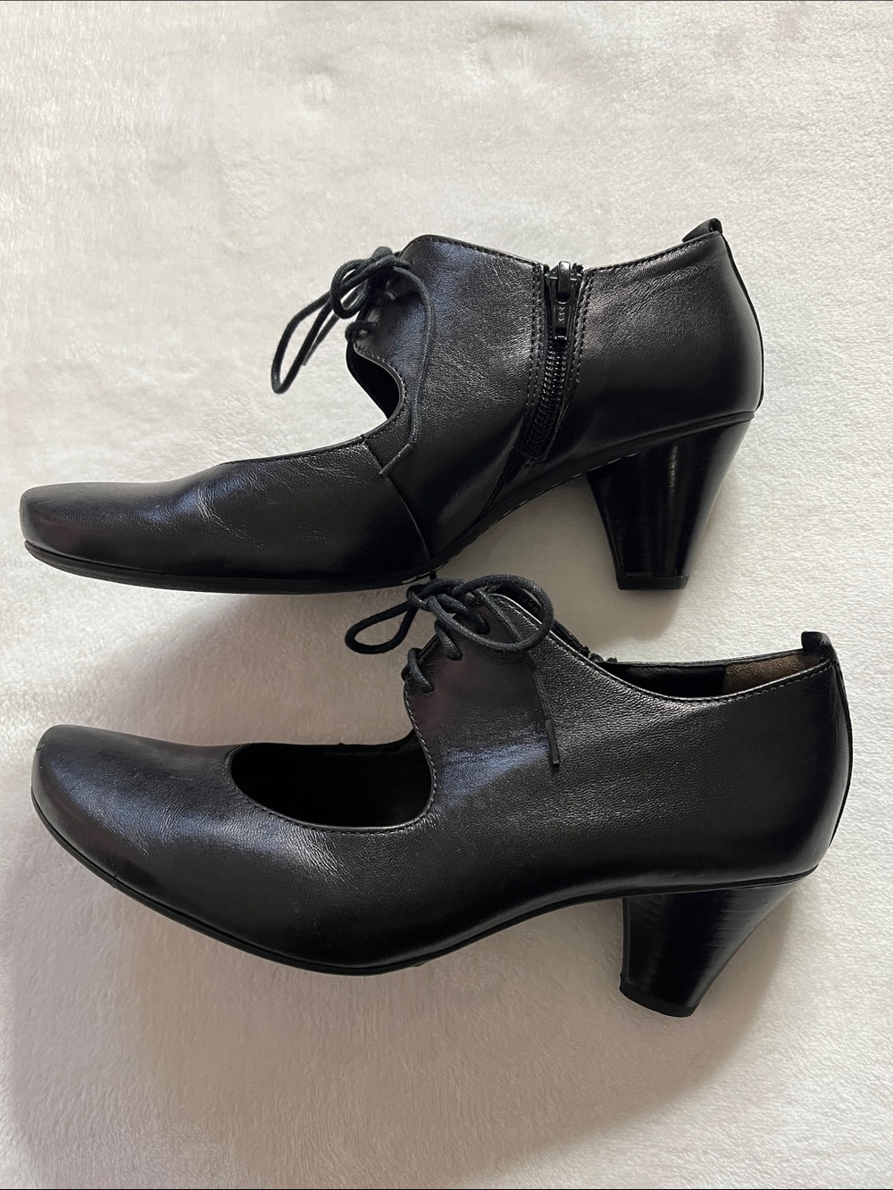 Paul Green size 4.5 (7) black lace up vintage style heels - Picture 9 of 11